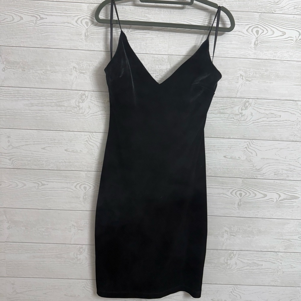 B Smart Women’s Black Velvet Midi Party Dress. Size L